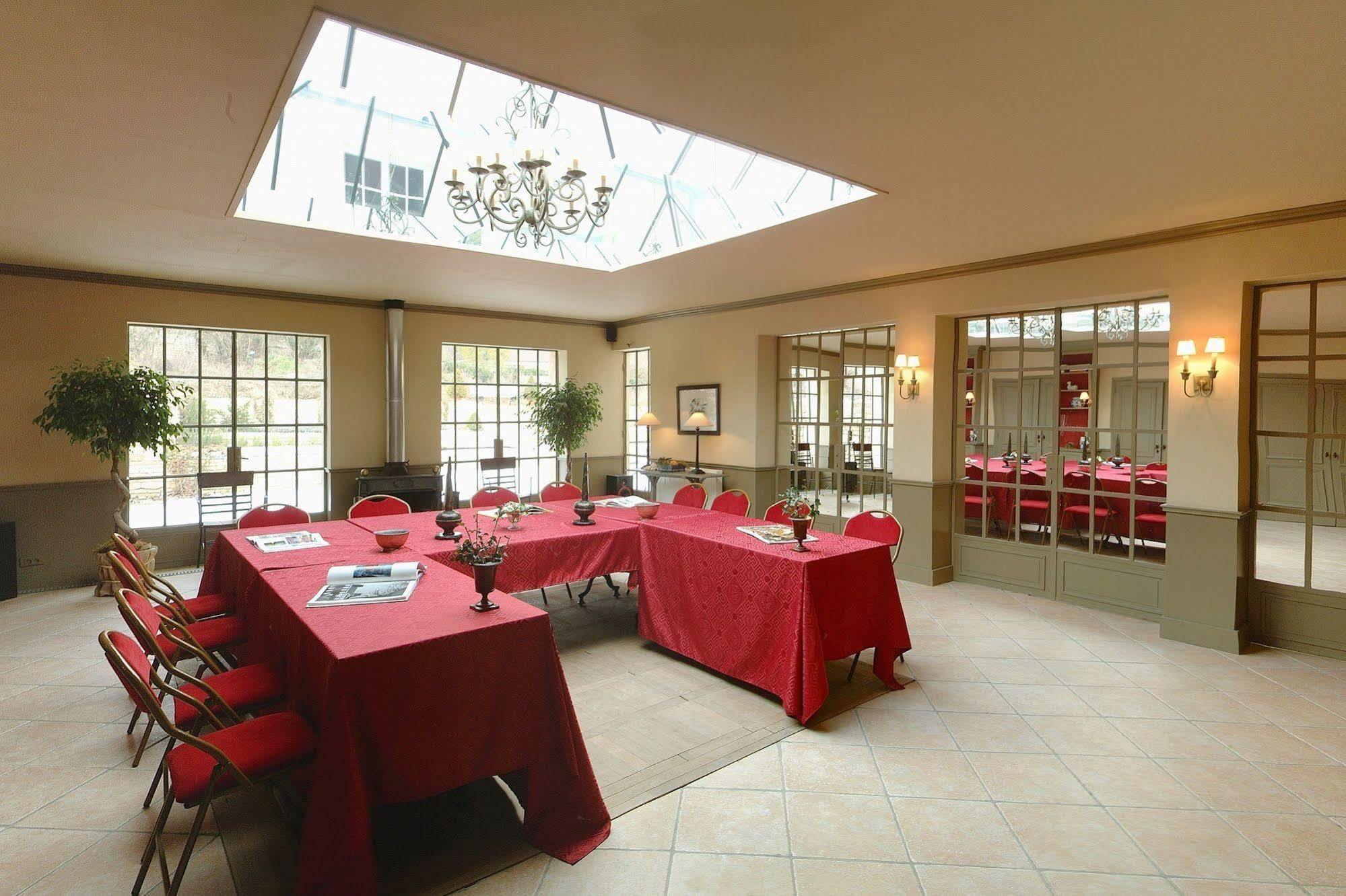Château De Courban&spa Nuxe Hotel Courban